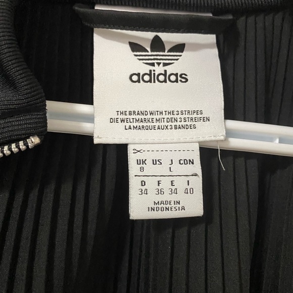 Adidas light jacket - Picture 3 of 5